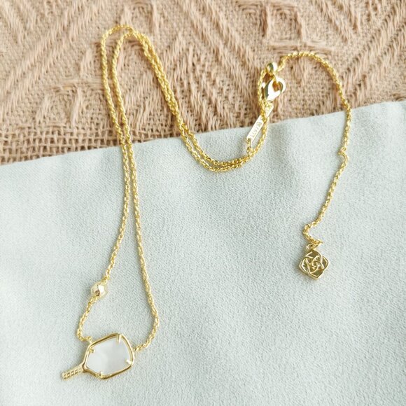 Kendra Scott - Pickleball Ivory Mother-of-Pearl Necklace Gold - Picture 3 of 4